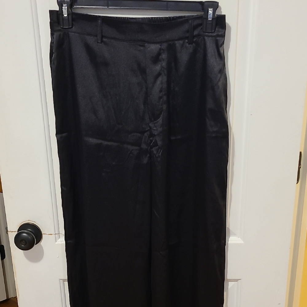 NWOT Zenana Black Silky Wide Leg Trousers